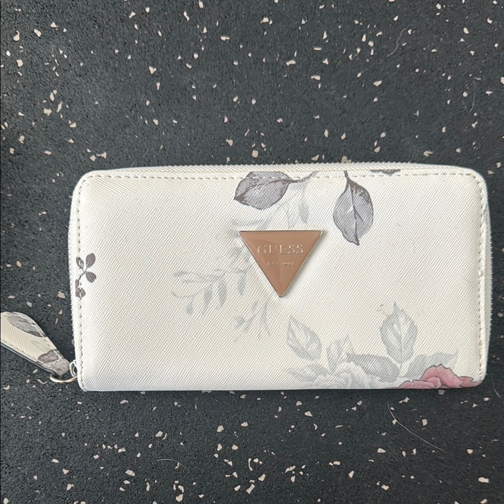 GUESS White Floral Women's Wallet